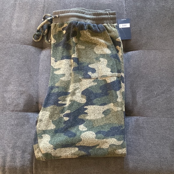Luck Brand Camo Drawstring Waist Joggers - Picture 8 of 9